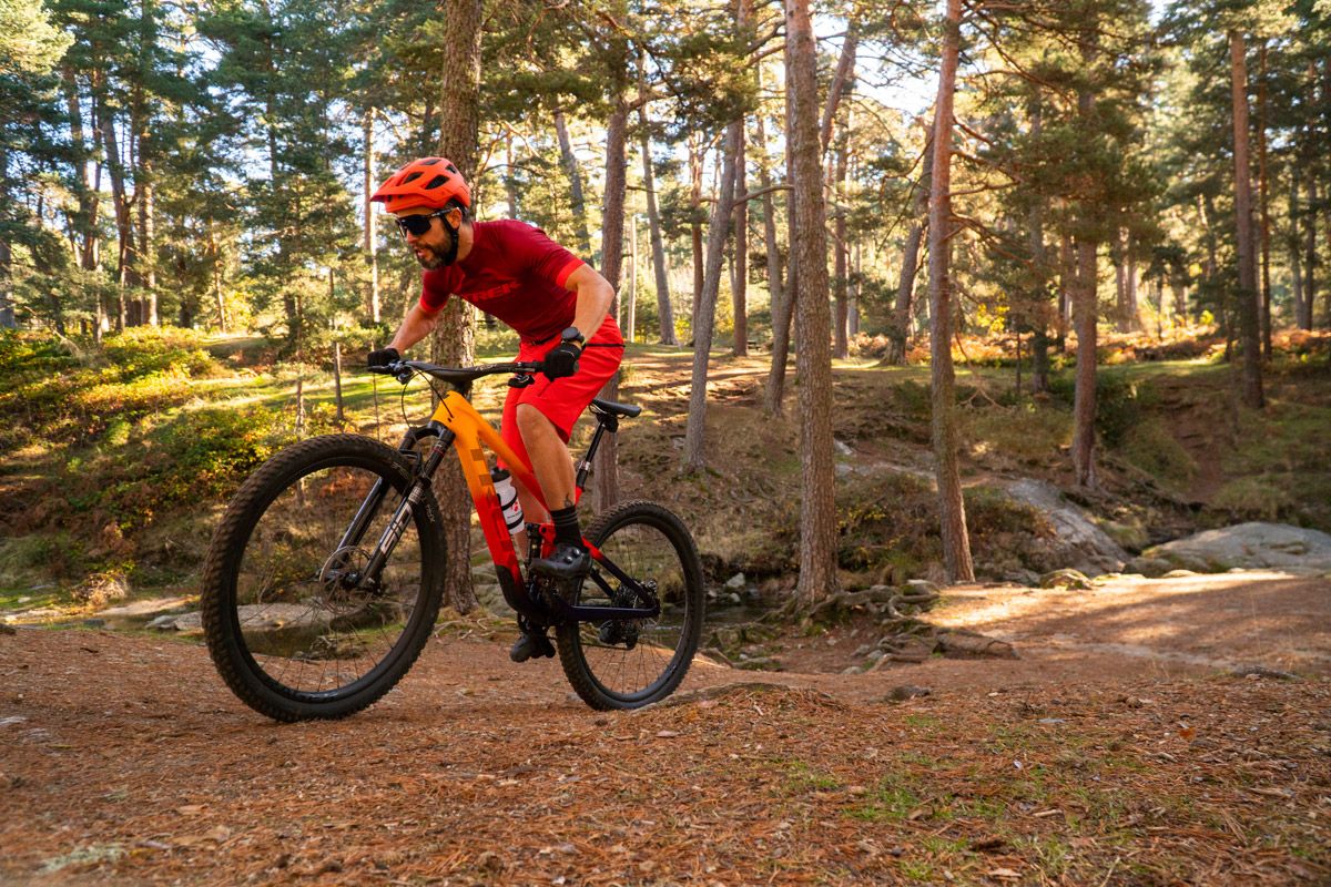 Accion Trek Top Fuel (31) Accion Trek Top Fuel (31)