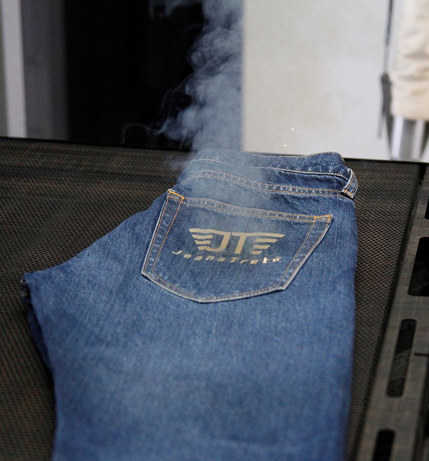 Jeans Track