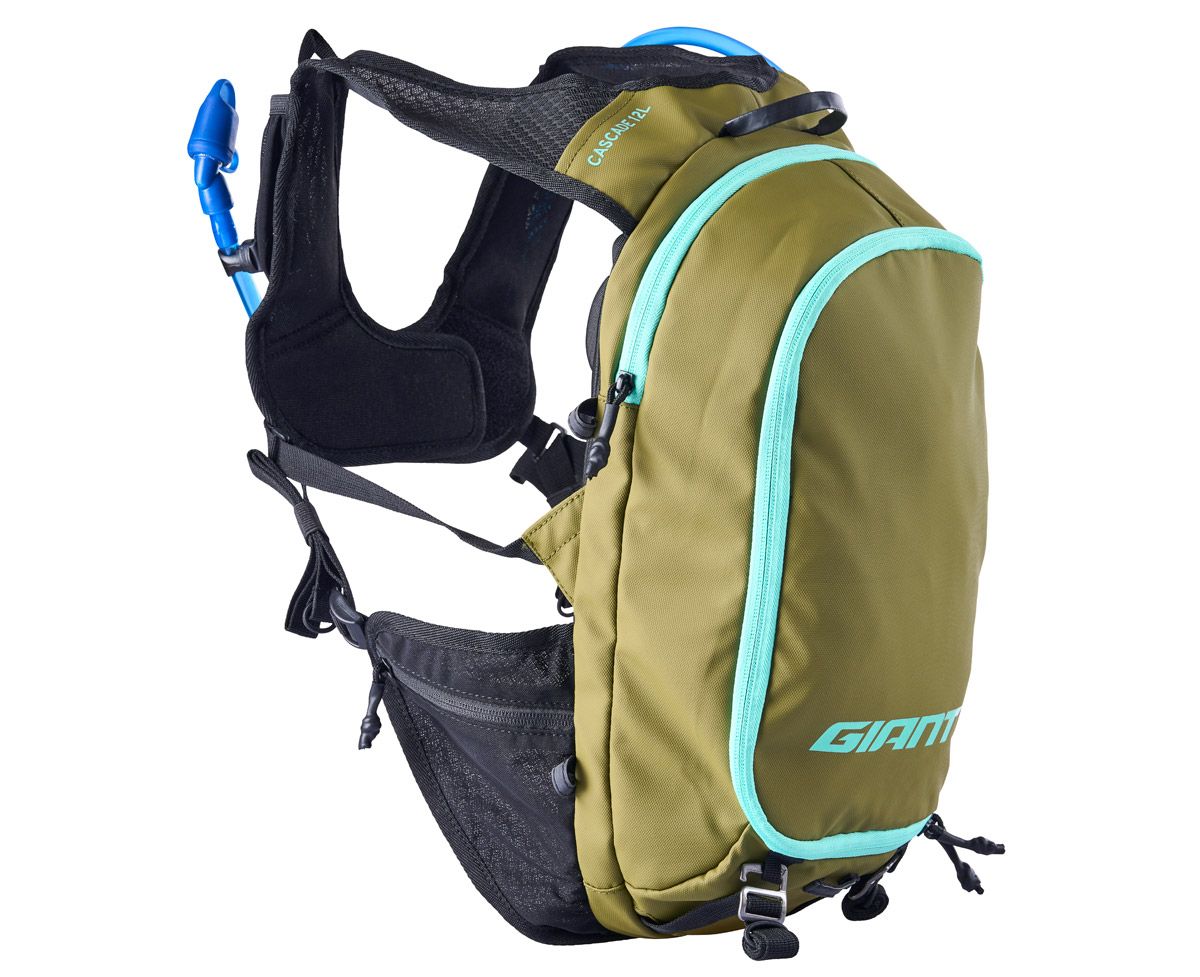 Giant Cascade. Mochilas y riñonera para ir bien hidratados 12 L