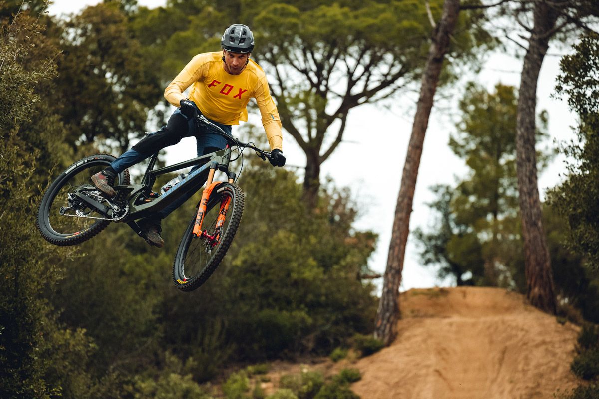 Así será la nueva FOX 36 2023 detalle accion Así será la nueva FOX 36 2023 detalle accion