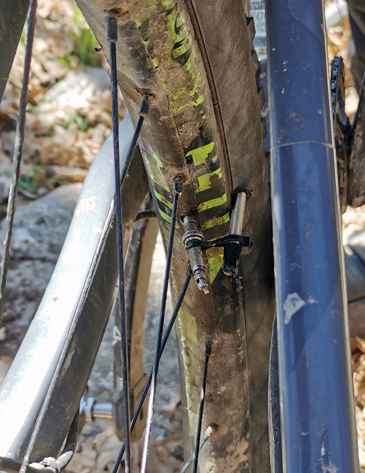2 maneras extremas de reparar un tubeless 10 2 maneras extremas de reparar un tubeless 10