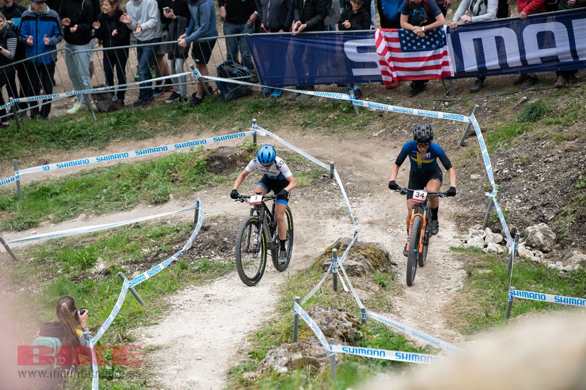 Jenny Rissveds y Rebecca McConnell rivalizaron por al victortia, hasta el "hachazo" de la australiana