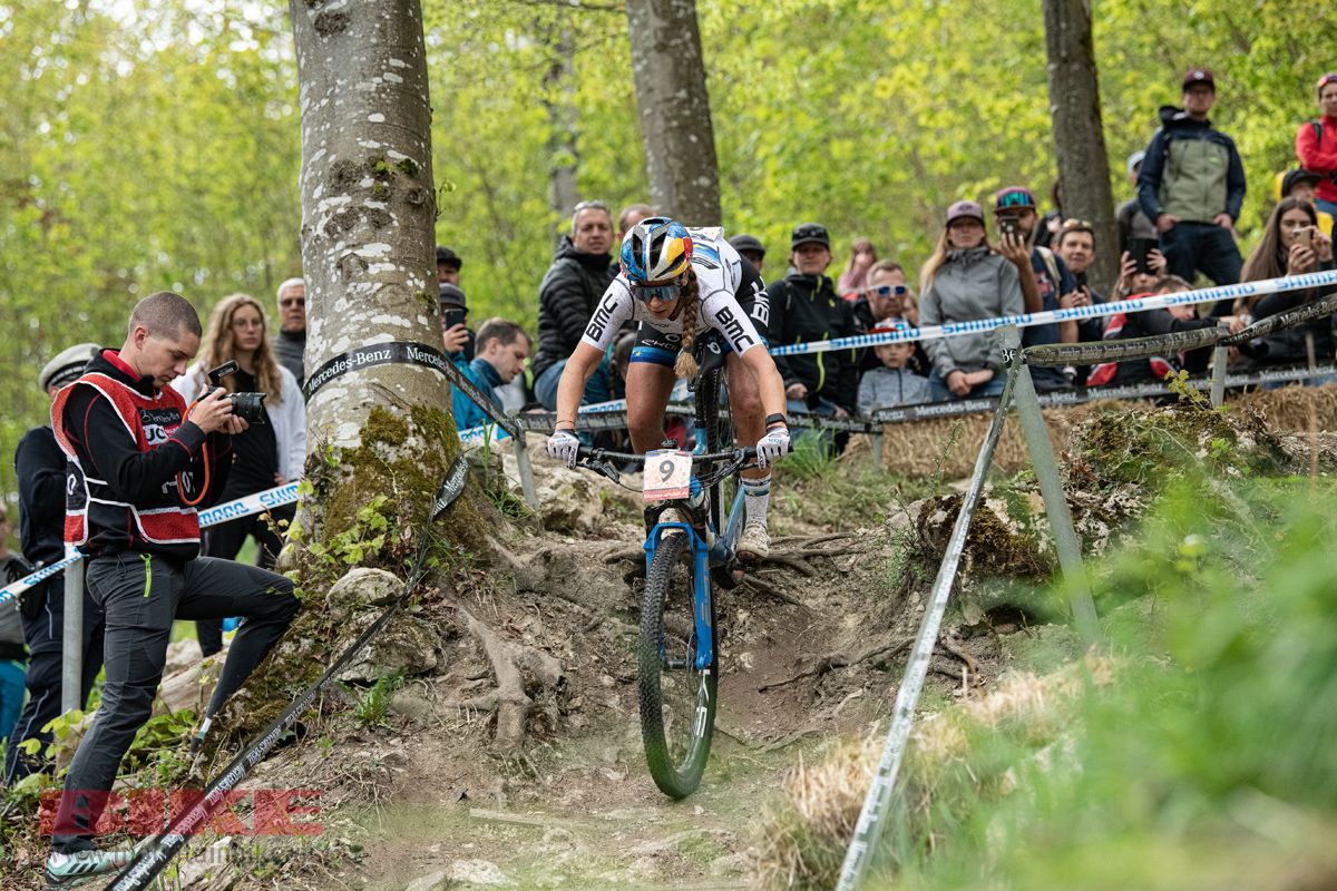 De nuevo gran rendimiento en XCC de Pauline Ferrand Prevot, con su nueva bici personalizada. En el XCO, algo más discreta, terminó 7ª