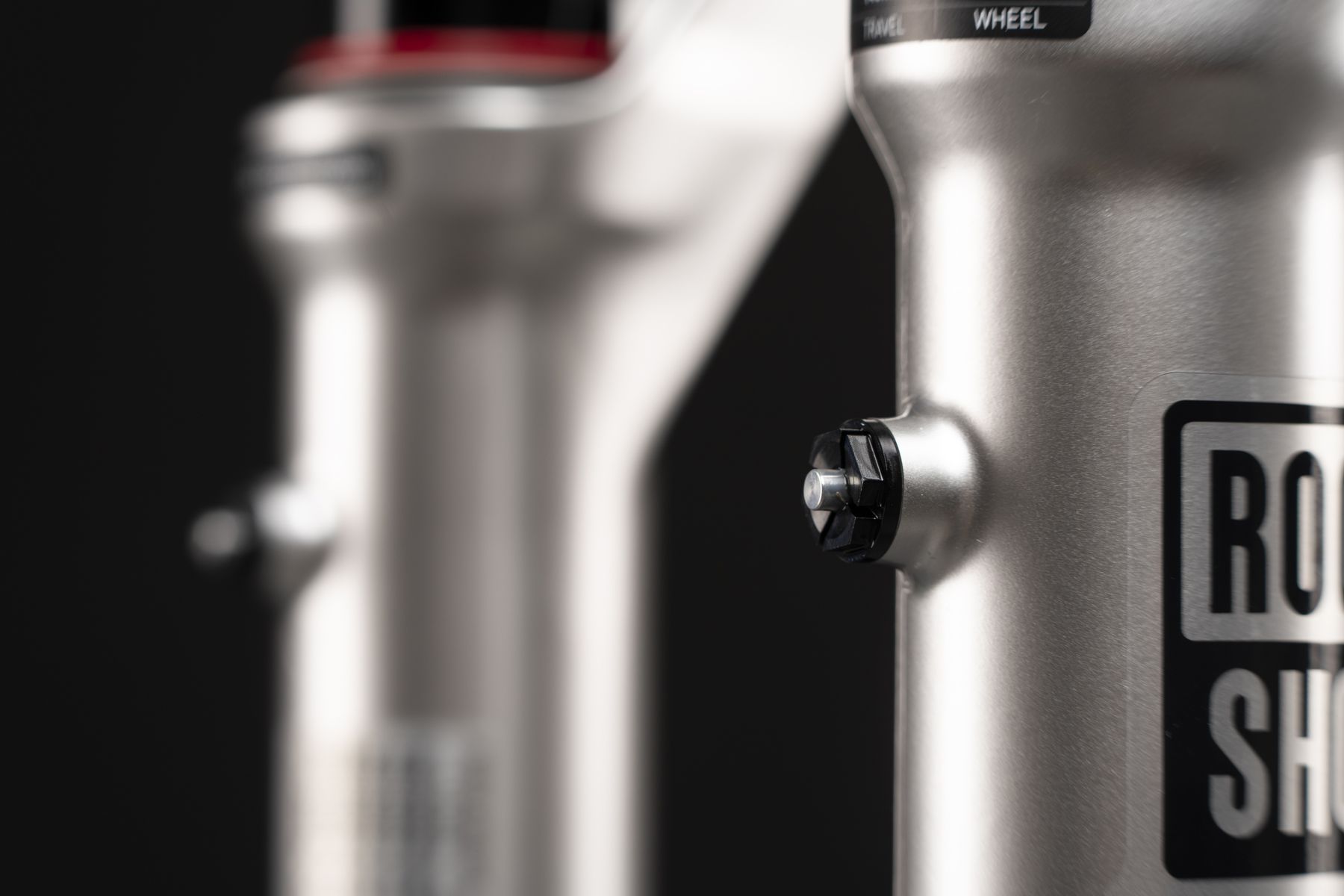 Purgadores traseros, una de las novedades estrella de las nuevas RockShox de largo y medio recorrido Purgadores traseros, una de las novedades estrella de las nuevas RockShox de largo y medio recorrido