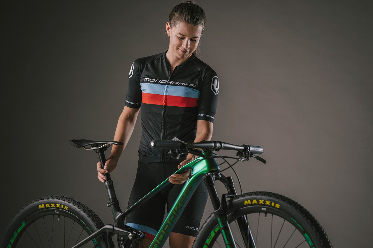 Ella se lo merece. Así es la Mondraker personalizada de Bec McConnell (44)