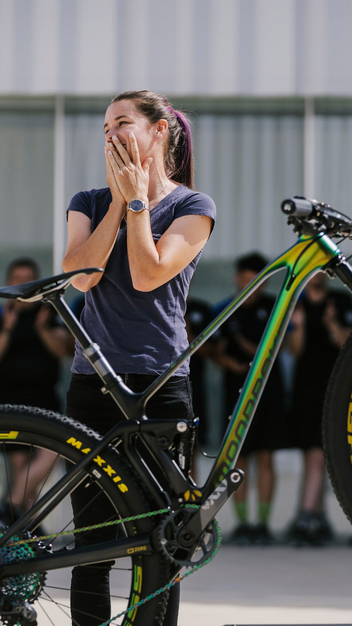 Ella se lo merece. Así es la Mondraker personalizada de Bec McConnell (55)