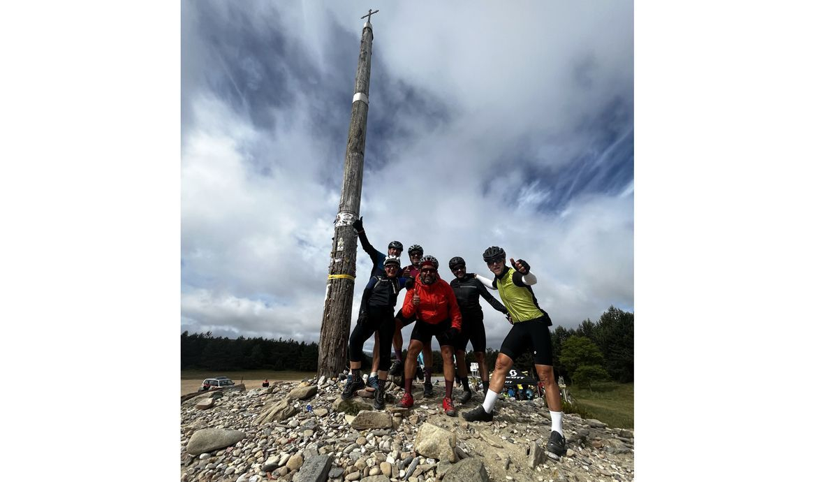 En la Cruz del Perdón en la 5 etapa de la Pilgrim Race 2022 En la Cruz del Perdón en la 5 etapa de la Pilgrim Race 2022
