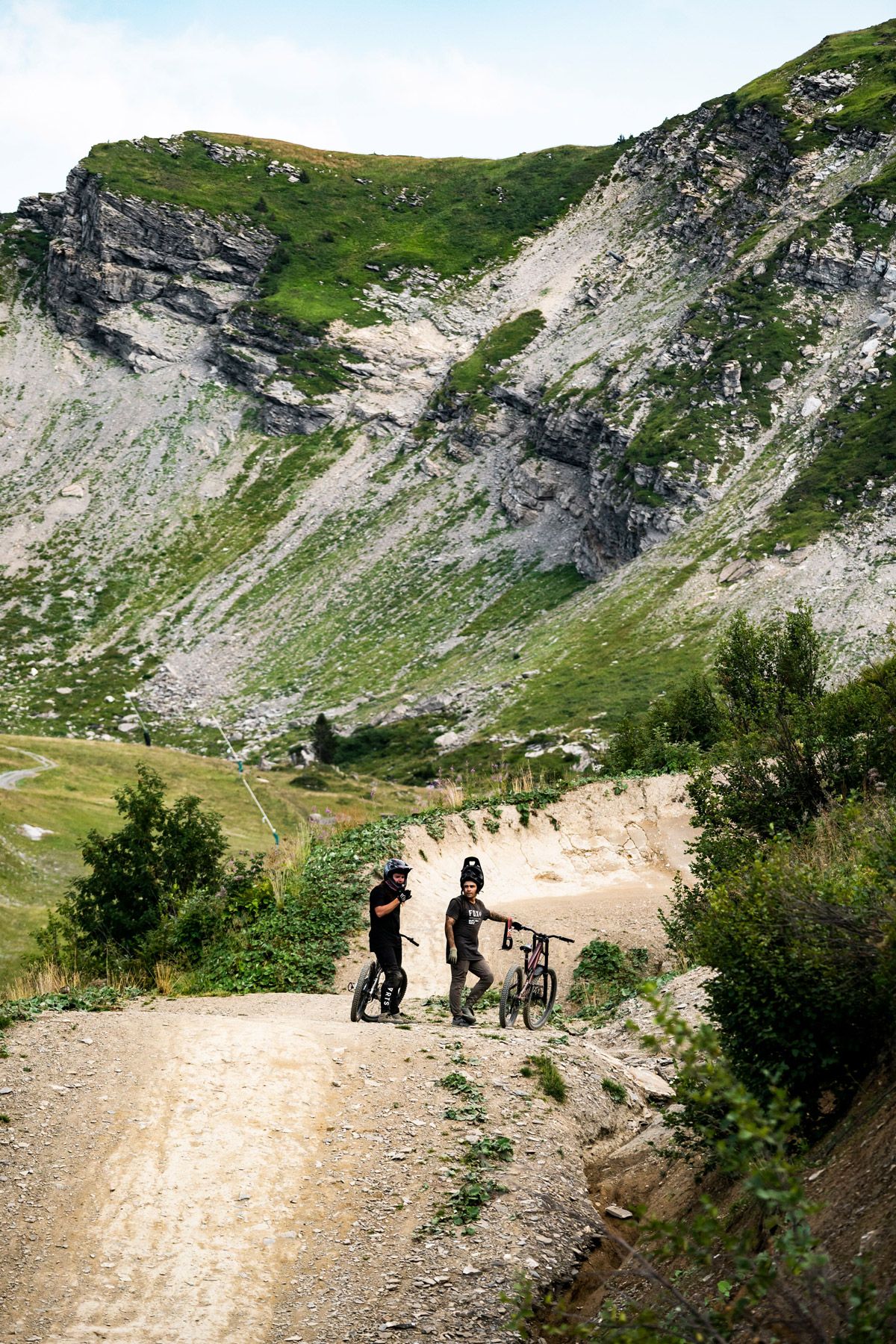 Andreu Lacondeguy y amigos escapan del calor y se van a los Alpes detalle