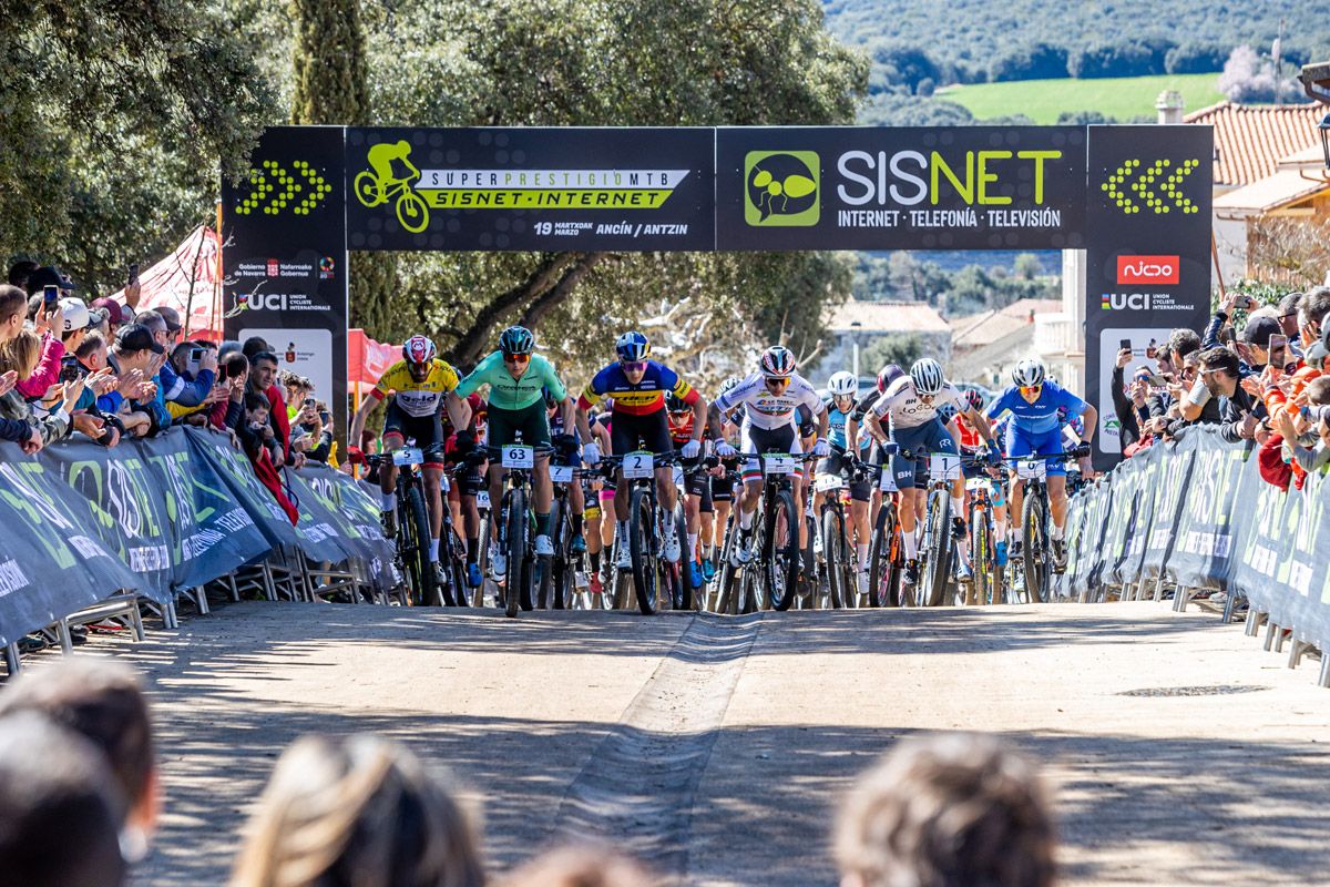David Campos bate a Vlad Dascalu en el Superprestigio (6)