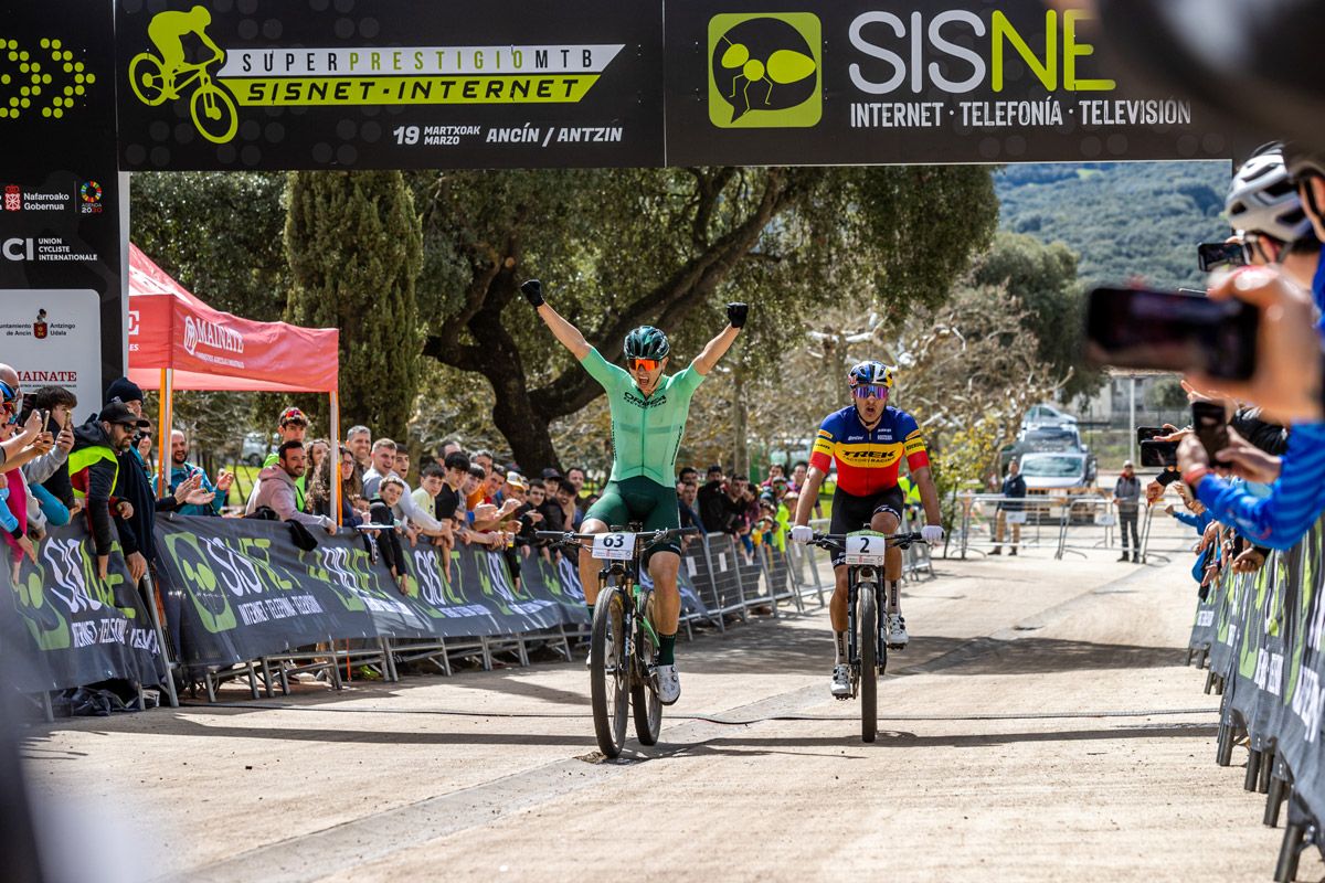 David Campos bate a Vlad Dascalu en el Superprestigio (15)