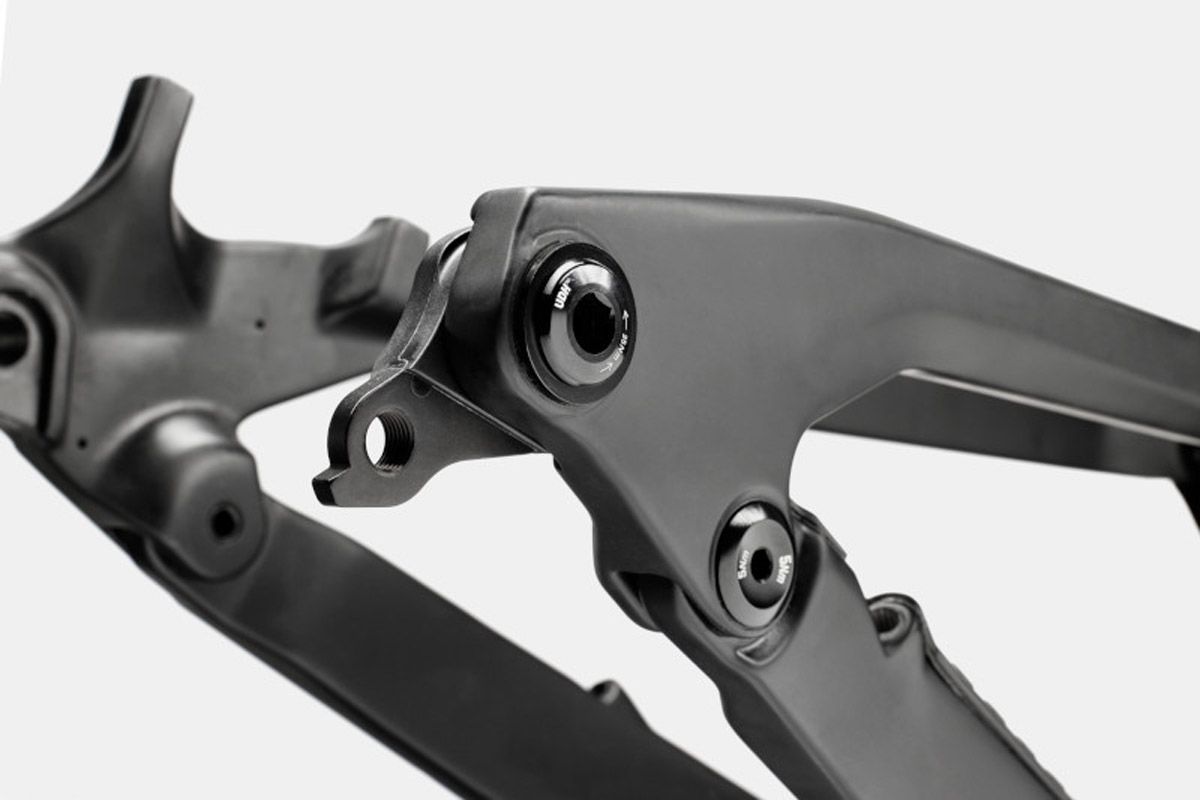 C23 Habit Carbon LT Tech 0009 C23 Habit Carbon LT Tech 0009
