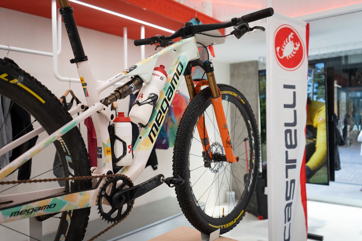 Buff Megamo. Reflexiones tras la Cape Epic detalle bici