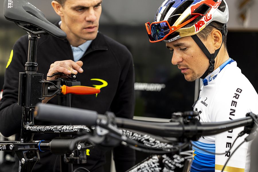 2464 RB 190323 phRobyBragotto Pinarello Dogma MTB
