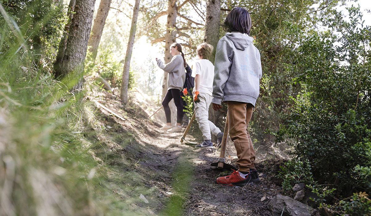 “Cuida de tus senderos”, la campaña para escolares de MTB Kingdoms”.