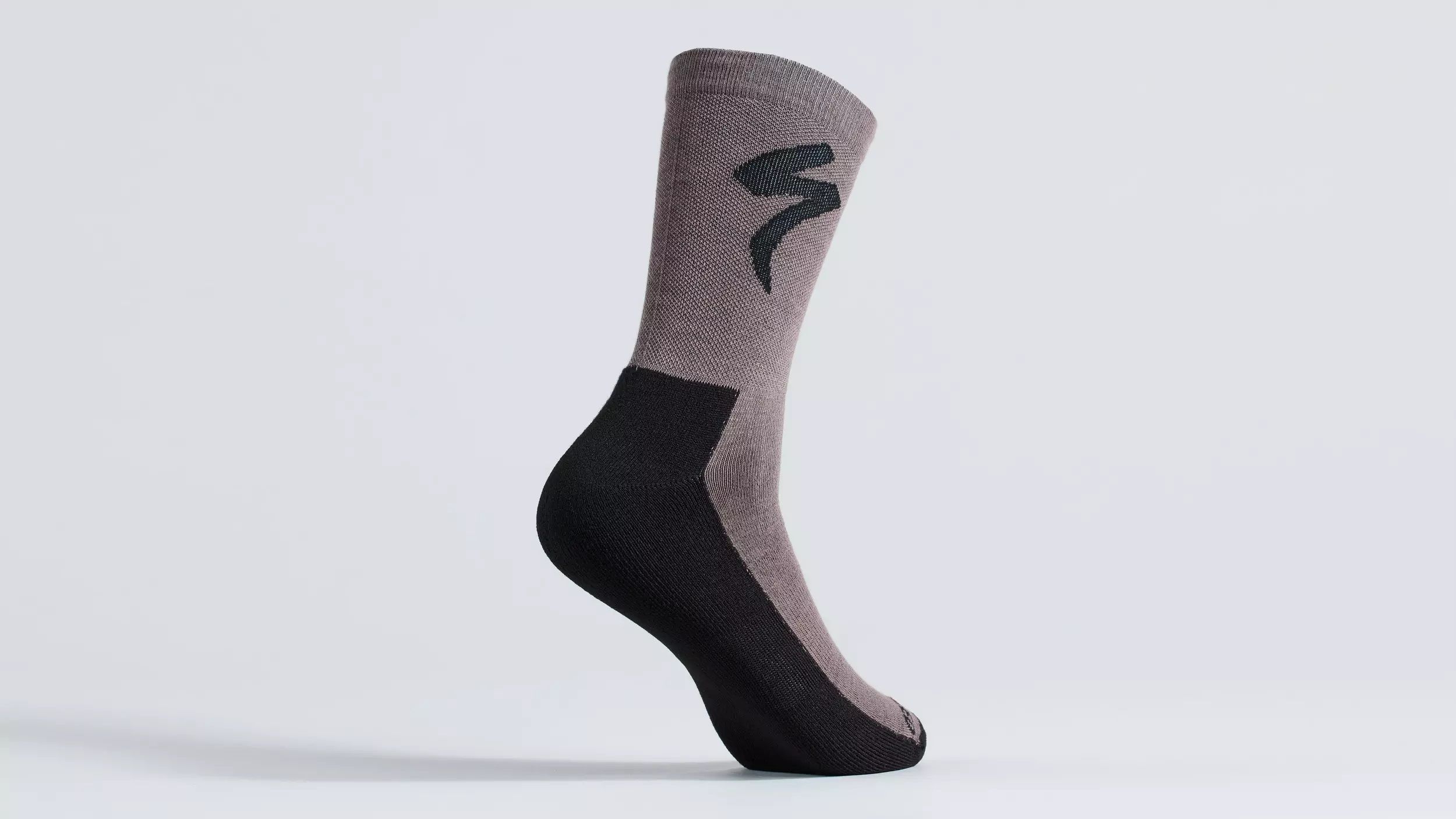 64722 341 APP PRIMALOFT LIGHTWEIGHT TALL LOGO SOCK GUN M HERO