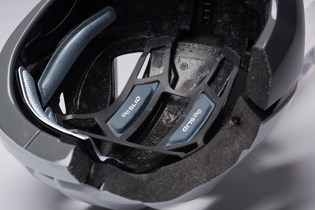 El nuevo casco Bellus de HJC incorpora la tecnología SLID detalle