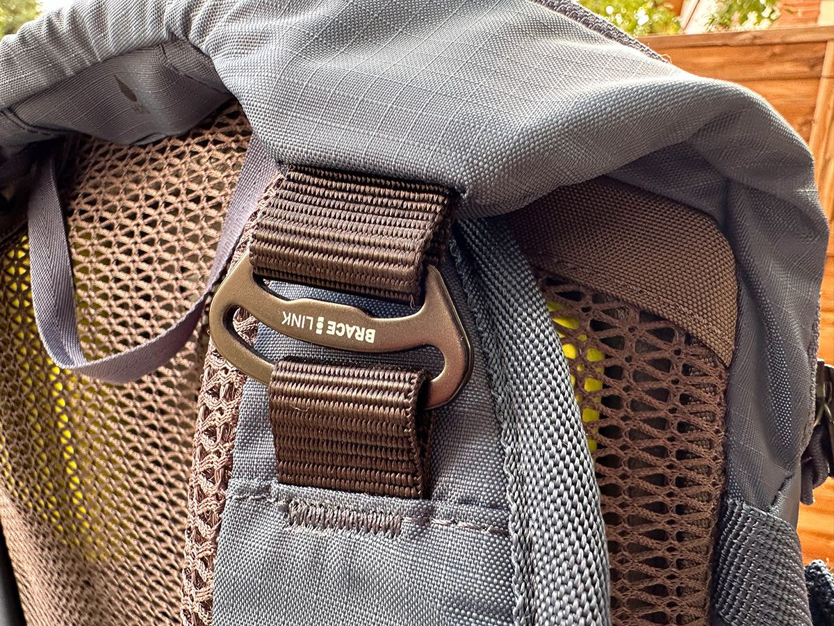 Mochila Evoc Stage 18L (8)