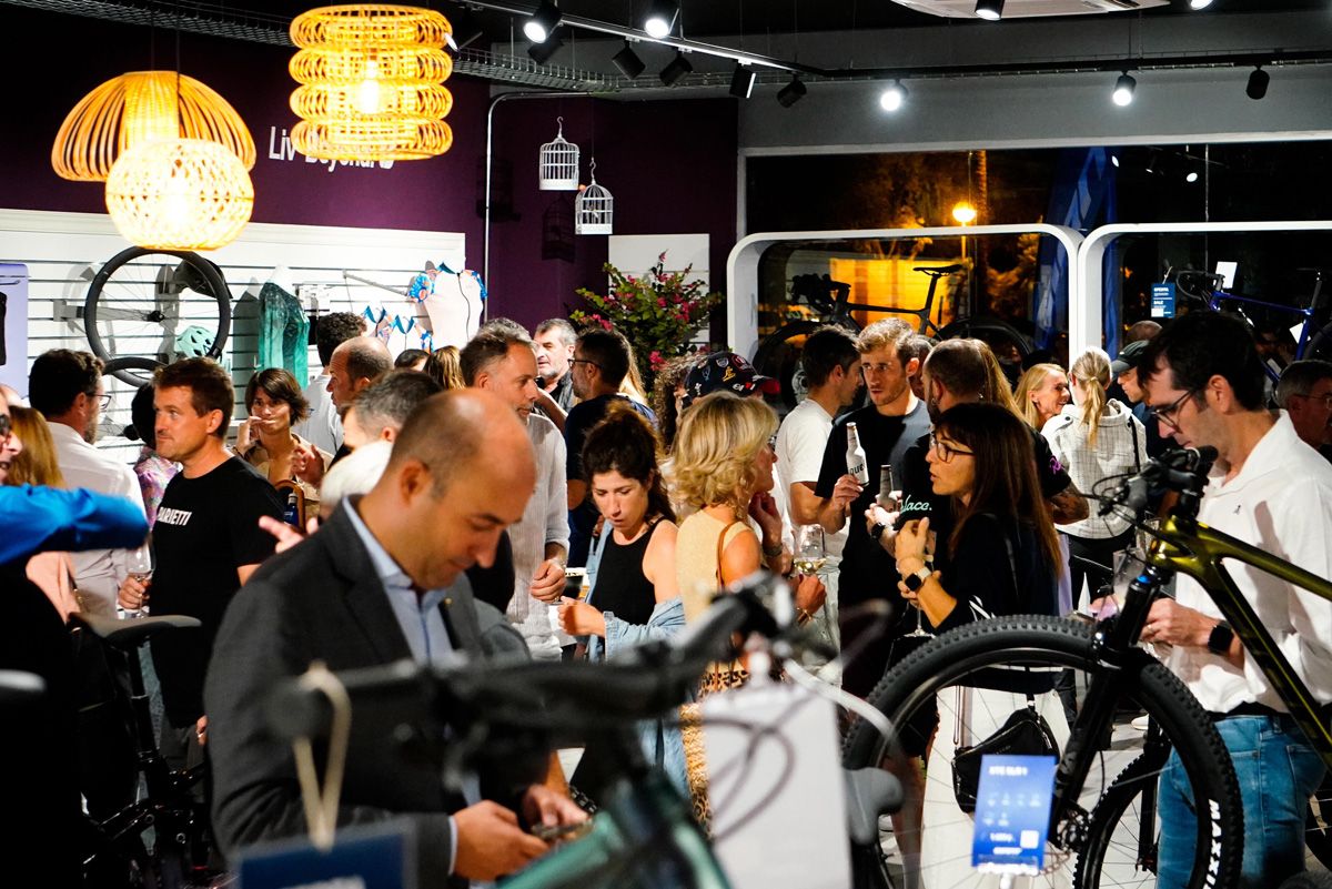 Acto de inauguración del nuevo Giant Store en Palma
