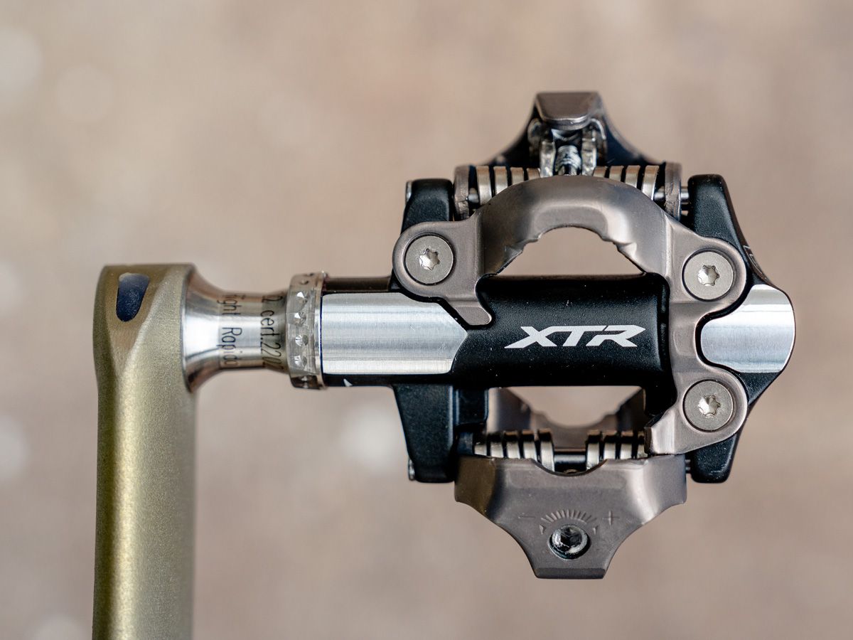 Pedales Shimano XTR con eje de titanio METI Rapido