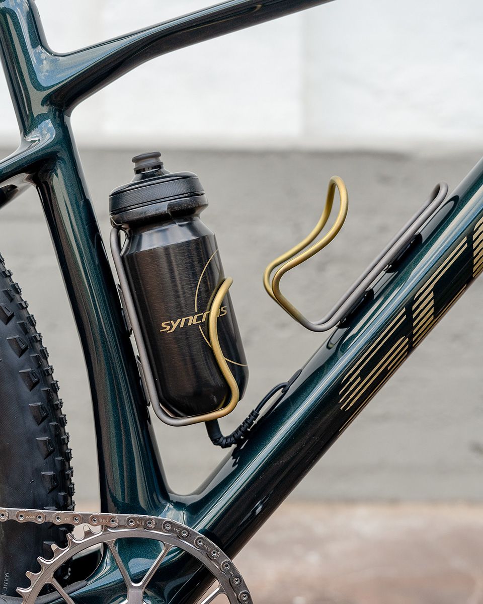 Portabidones Sturdy Cycles titanio