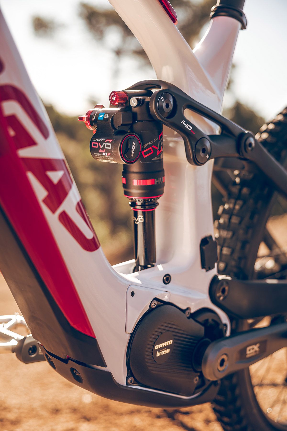 GasGas presenta la nueva MXC. Carbono, SRAM Powertrain y suspensiones DVO (30) GasGas presenta la nueva MXC. Carbono, SRAM Powertrain y suspensiones DVO (30)
