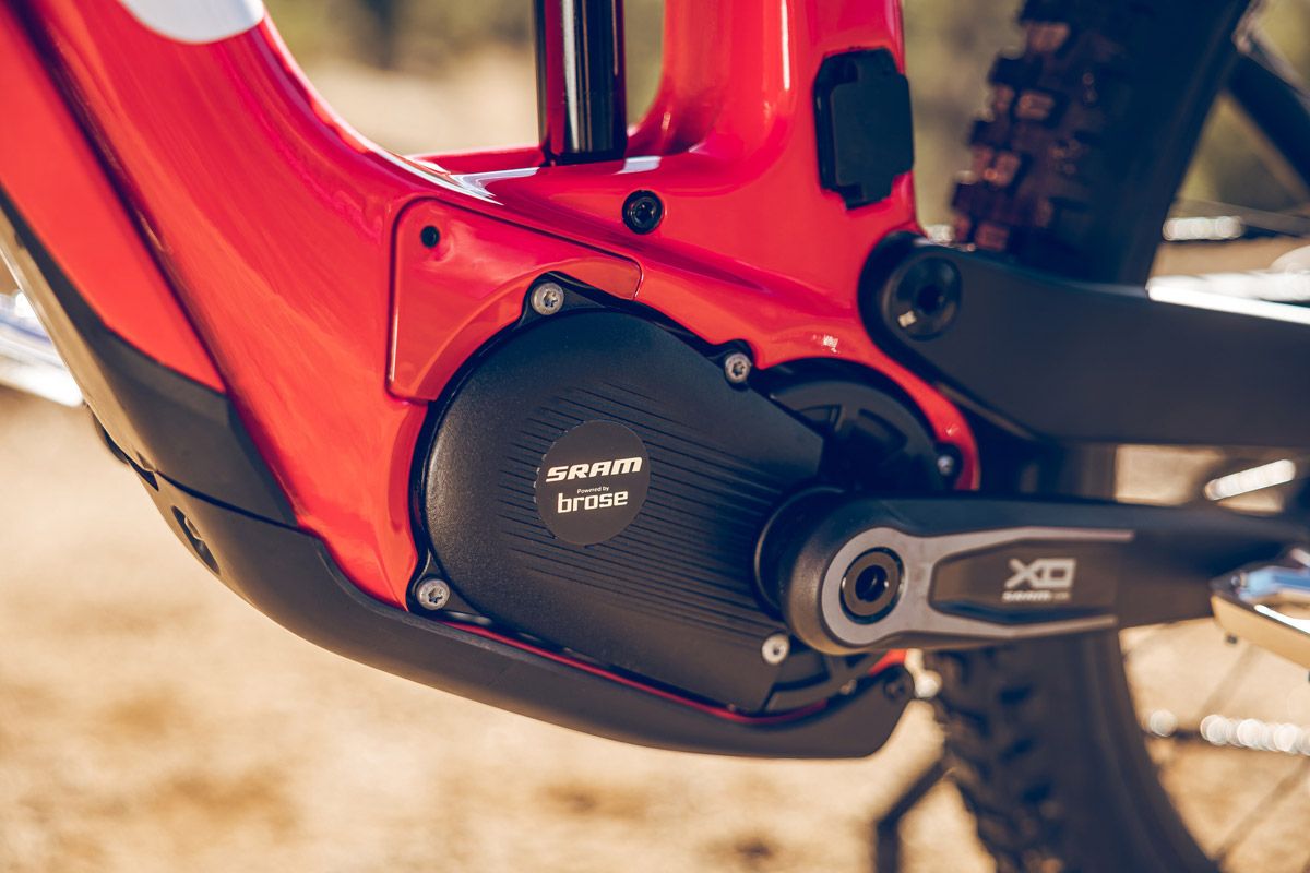 GasGas presenta la nueva MXC. Carbono, SRAM Powertrain y suspensiones DVO (36) GasGas presenta la nueva MXC. Carbono, SRAM Powertrain y suspensiones DVO (36)
