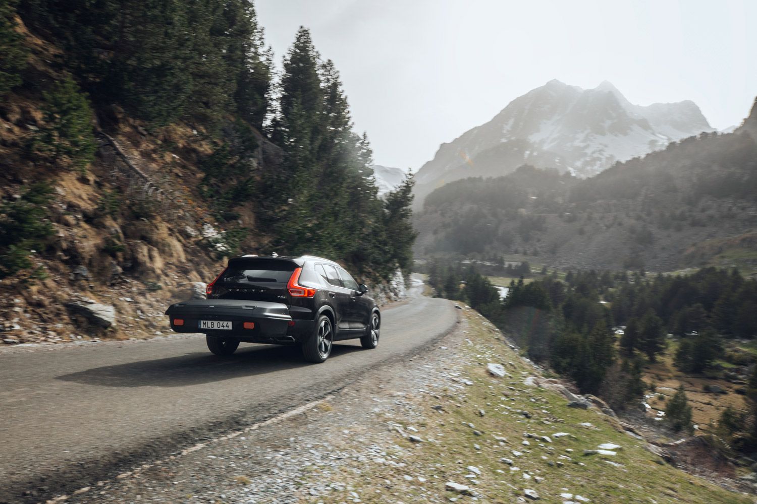 Small Thule Arcos LS Spain 220428 9570 Americas