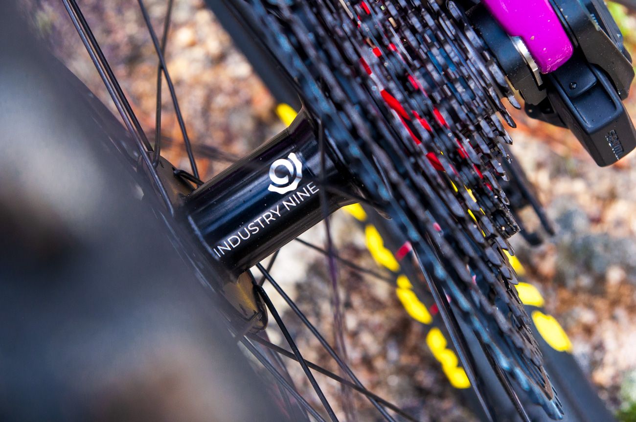 Santa Cruz Heckler SL (100) Santa Cruz Heckler SL (100)