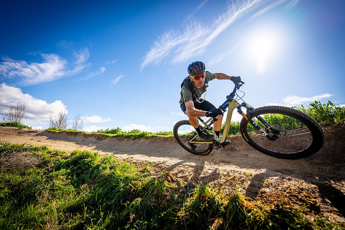 1 Specialized Epic EVO 8