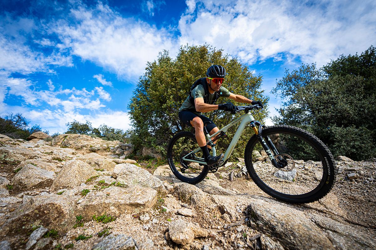 9 Specialized Epic EVO 8