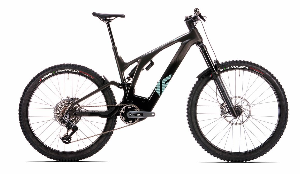 Berria STRATOS 8   LR