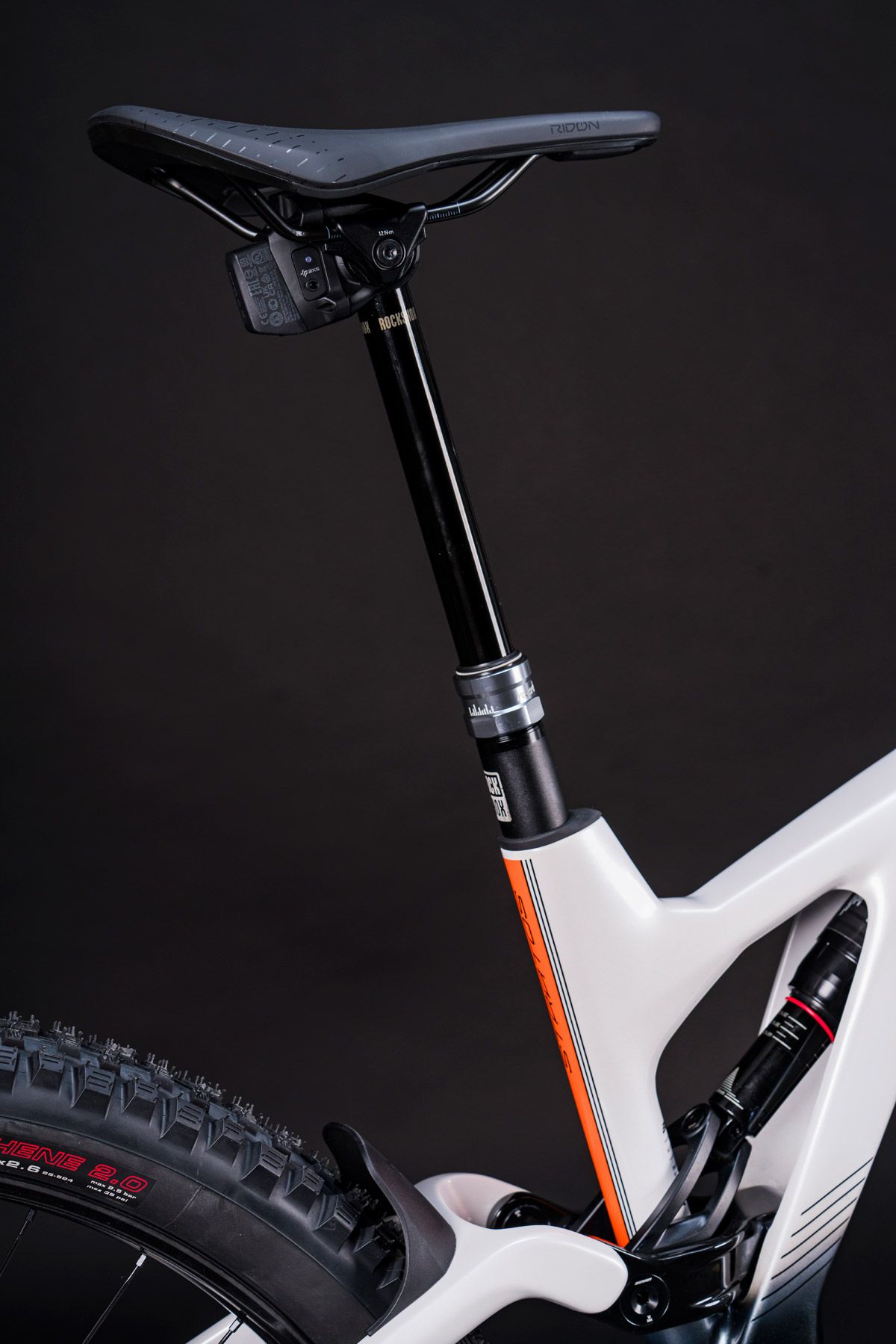 STRATOS LTD.2 F.N. 7