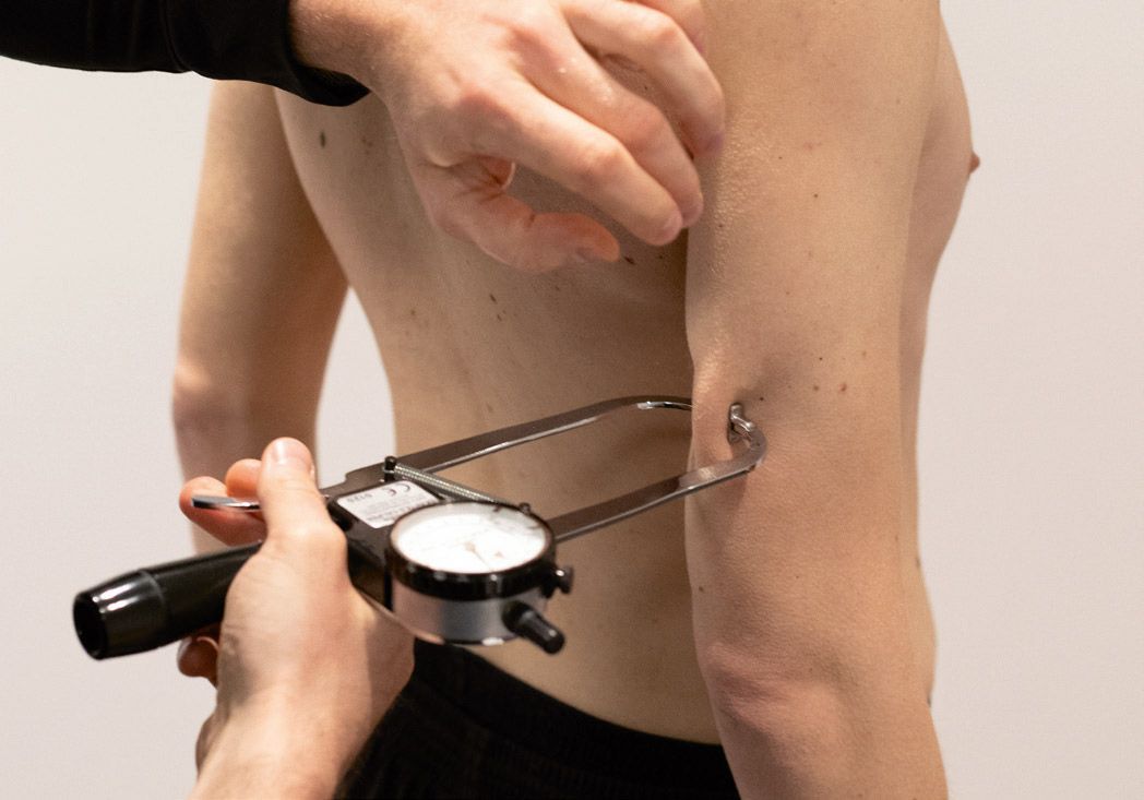 Calibre para medir pliegues de grasa y determinar porcentaje graso Calibre para medir pliegues de grasa y determinar porcentaje graso