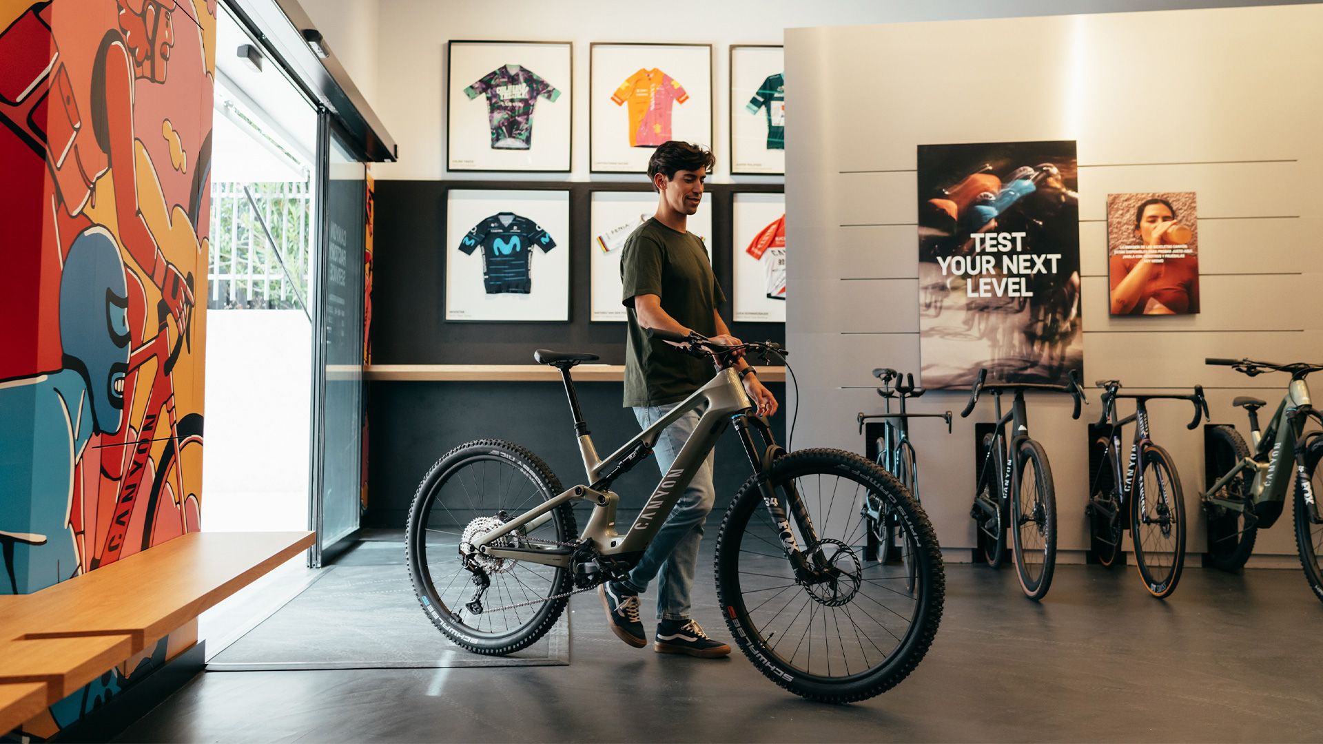 Canyon inaugura nuevo Factory Service en Tres Cantos