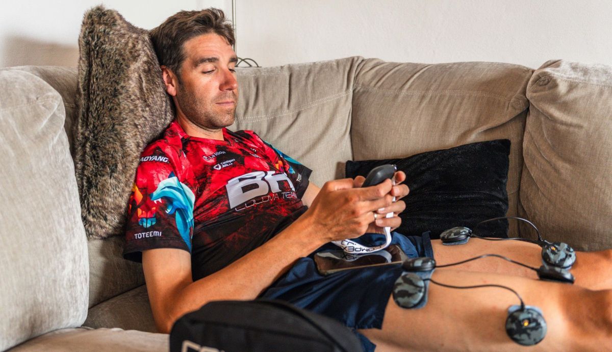 David Valero con su Compex