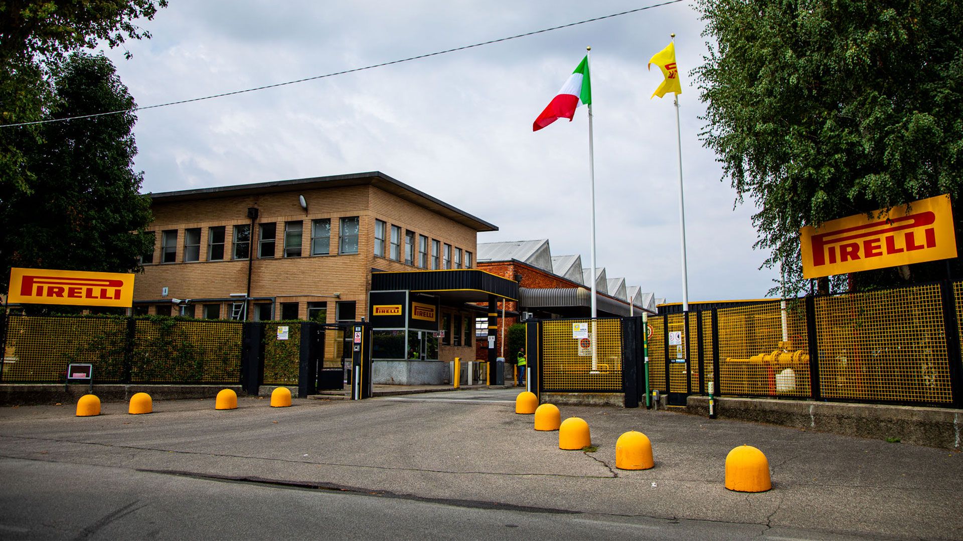 PIRELLI. Visitamos su cuartel general