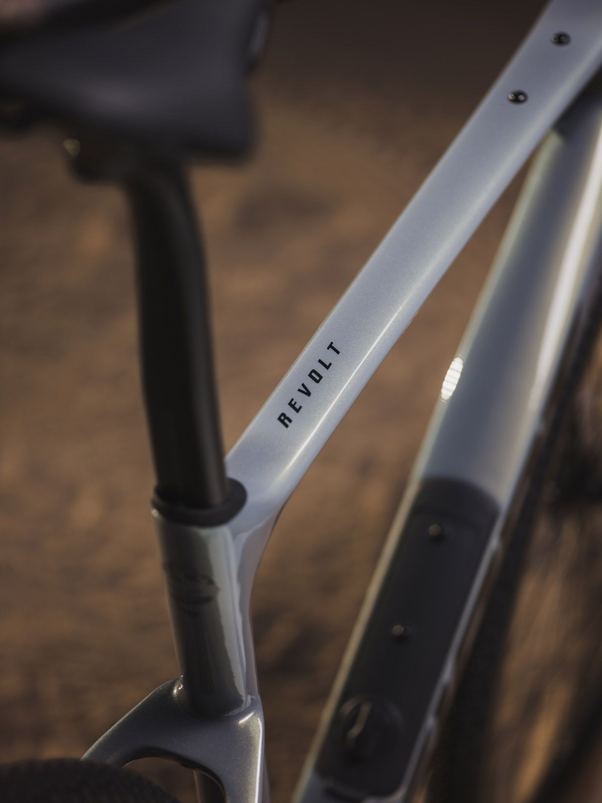 Giant Revolt Advanced 0 15