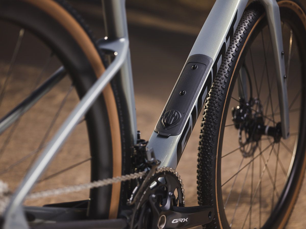 Giant Revolt Advanced 0 18