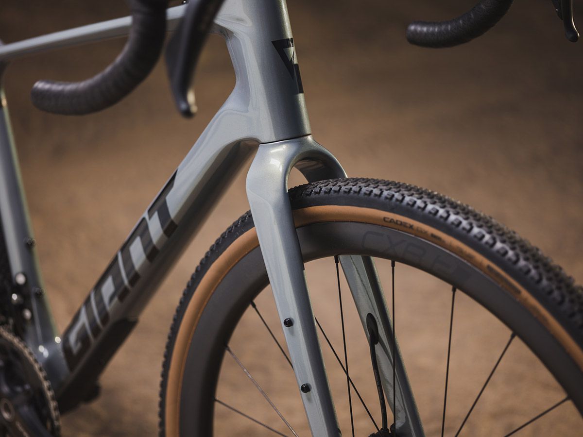 Giant Revolt Advanced 0 24