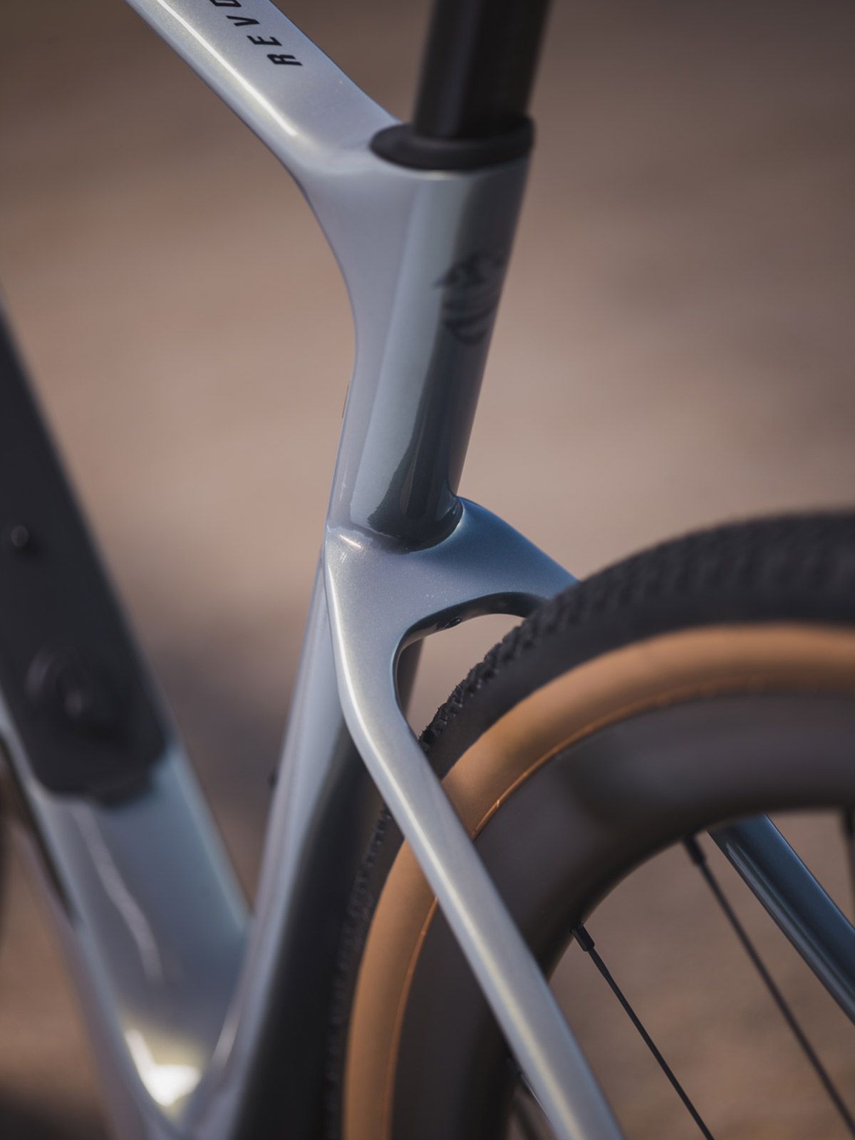 Giant Revolt Advanced 0 48