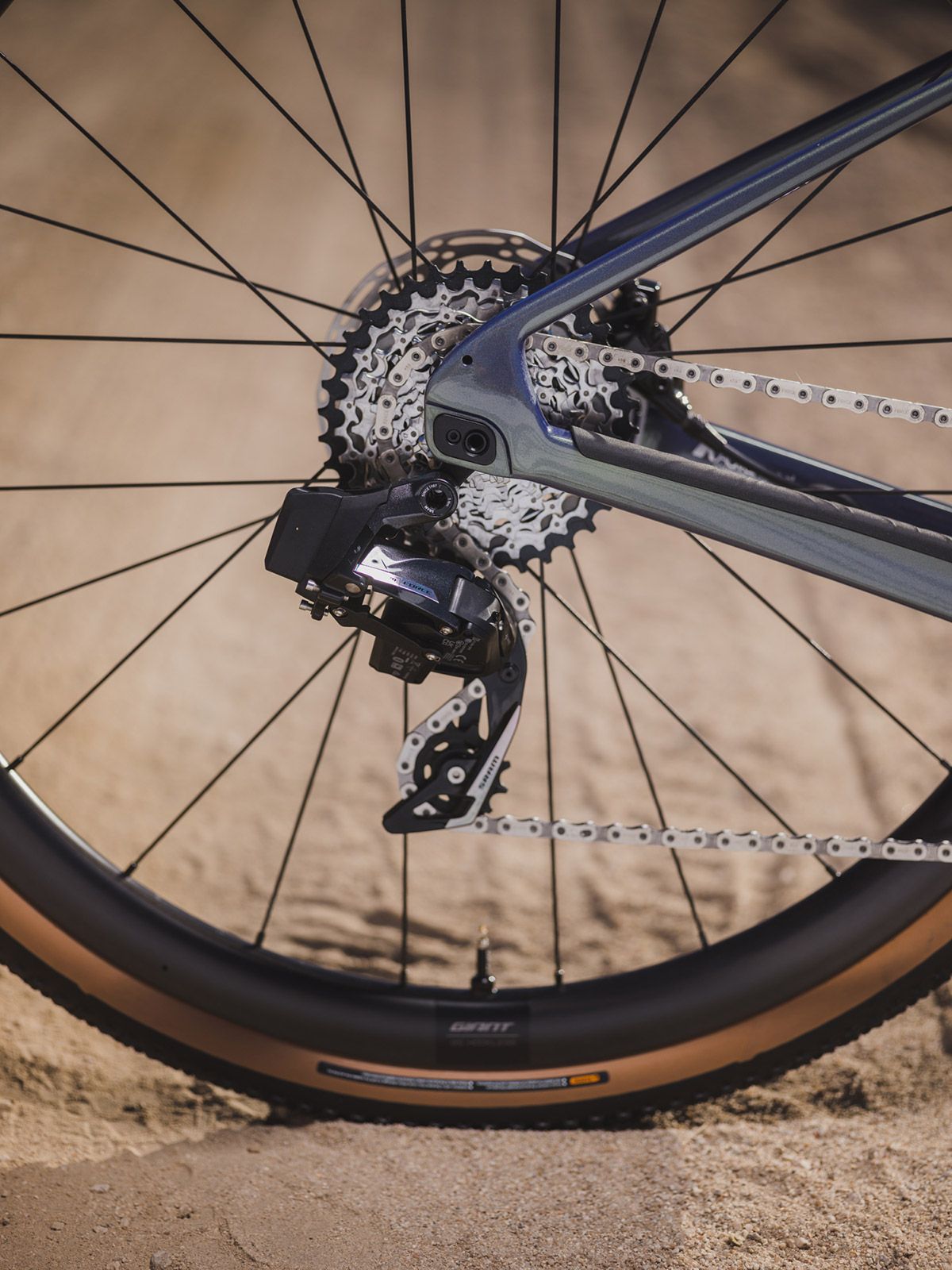 Giant Revolt Advanced Pro 0 9
