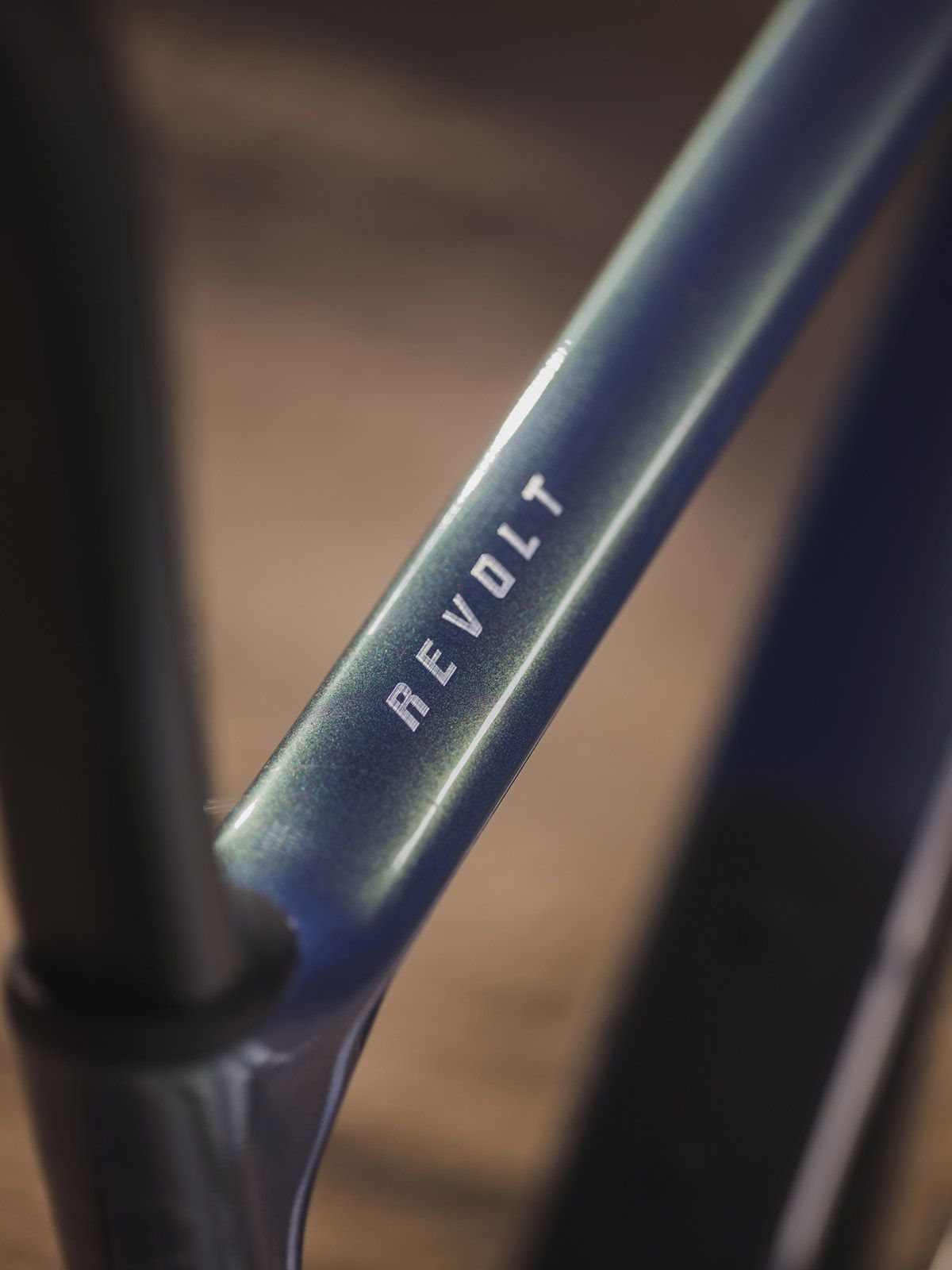 Giant Revolt Advanced Pro 0 19