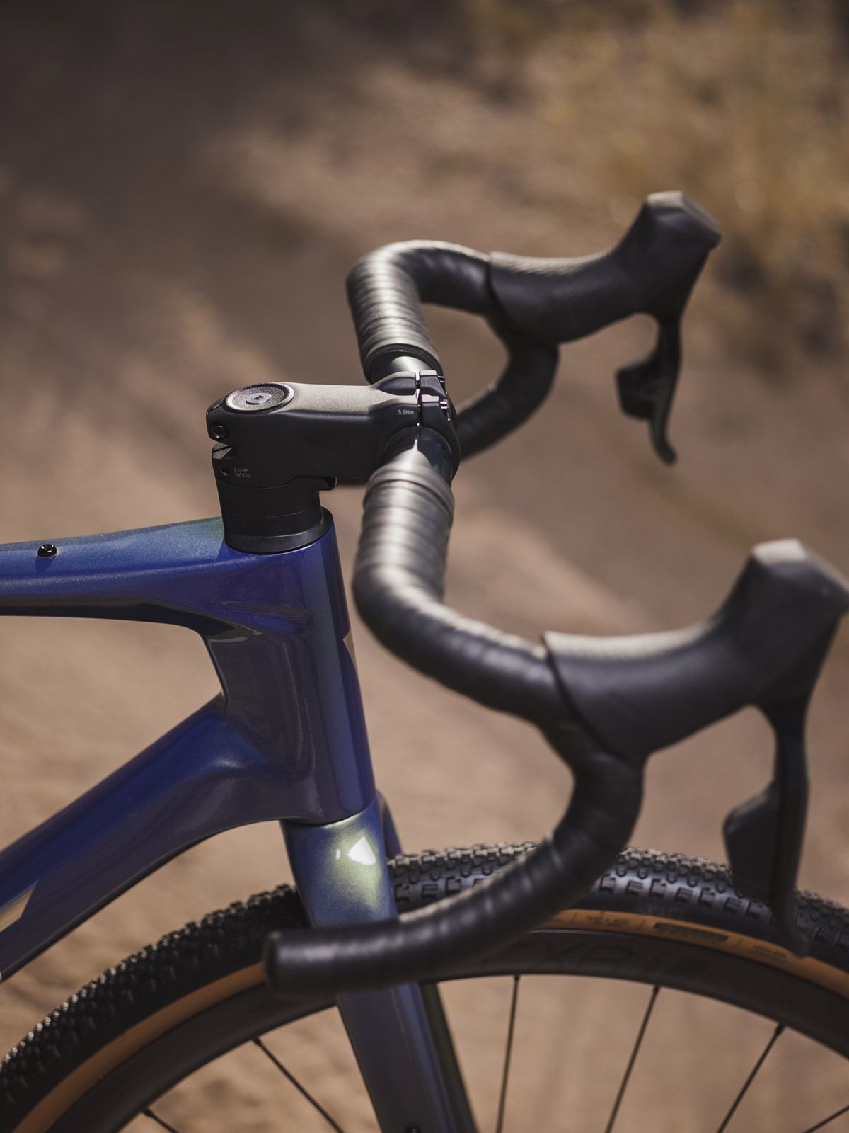 Giant Revolt Advanced Pro 0 44