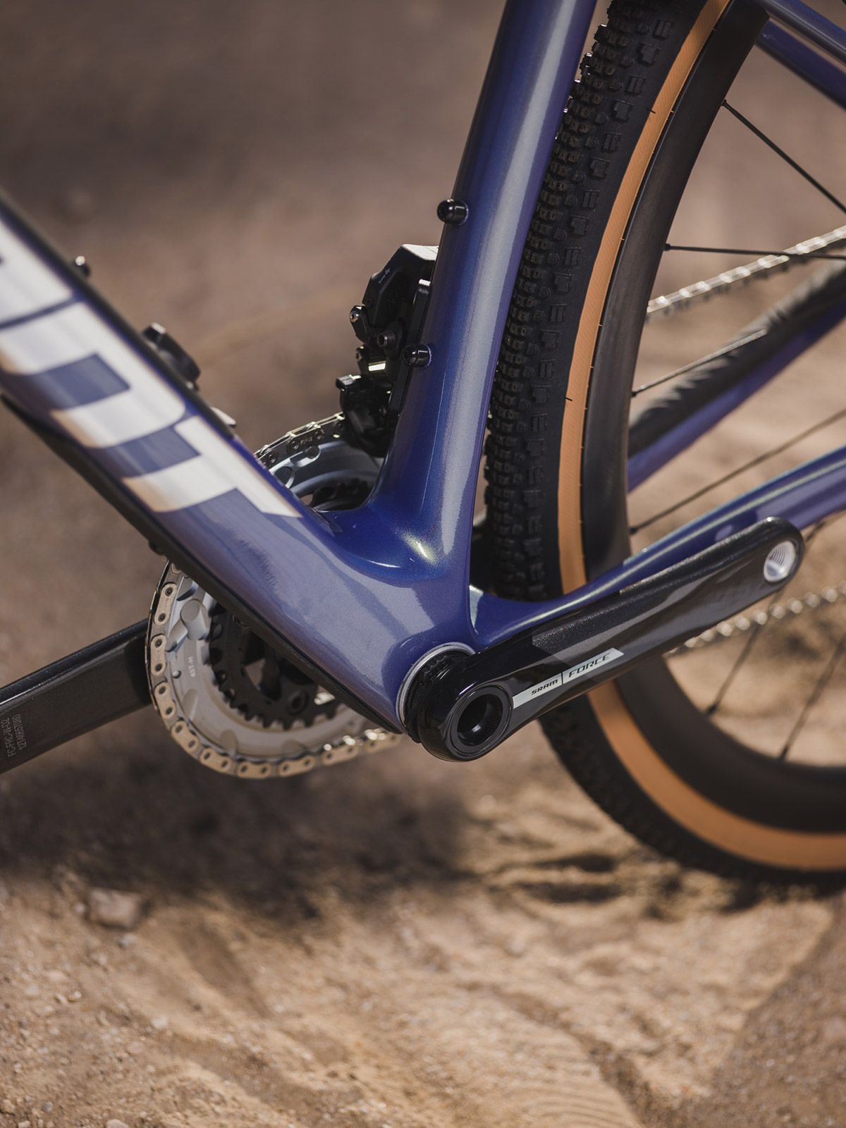 Giant Revolt Advanced Pro 0 49