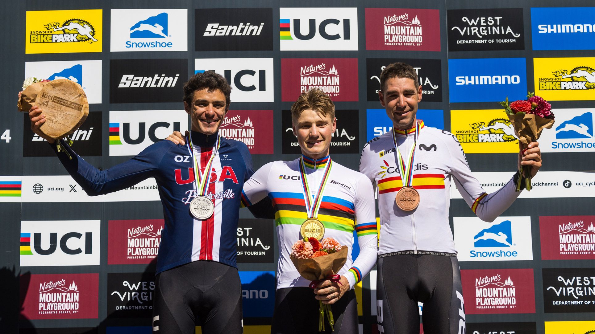 Podio del Mundial XCM de Snowshoe con Andreassen, Blevins y Valero