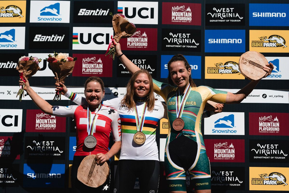 Podio fenenino en el Mundial XCM de Snowhoe Podio fenenino en el Mundial XCM de Snowhoe