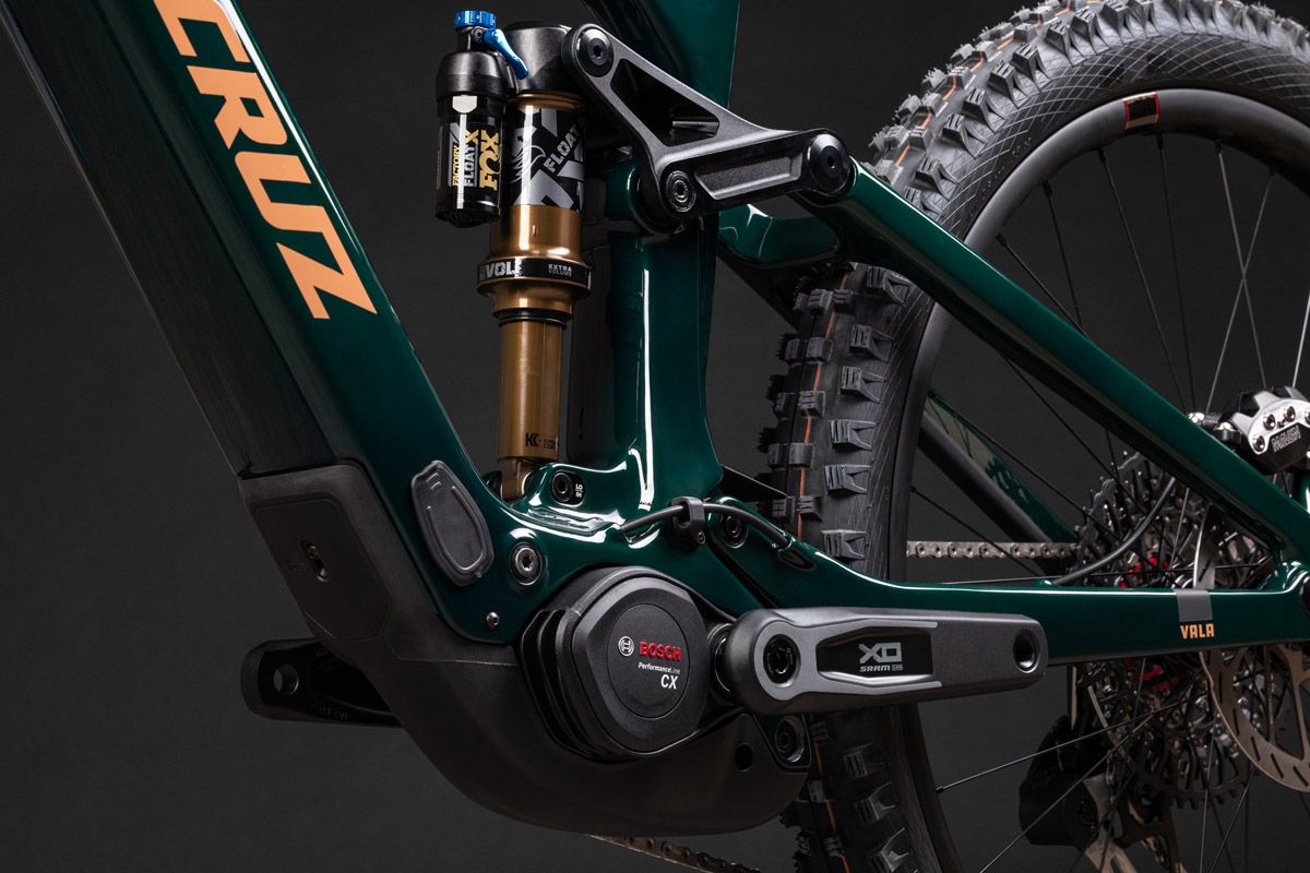 Santa Cruz Vala. Nueva ebike con el nuevo Bosch y s VPP detalle tija