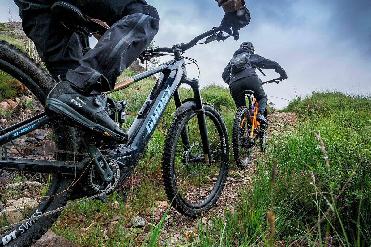 action detail grass eriot scotland ghost my25