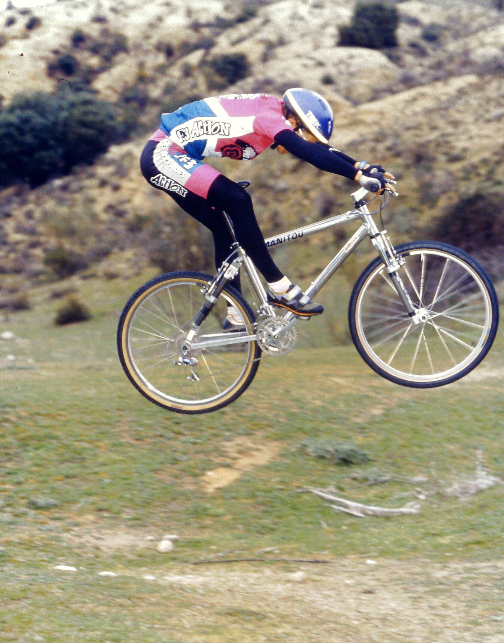 Juanma Montero con la Manitou FS en 1992, en las sesiones de fotos para la revista BIKE