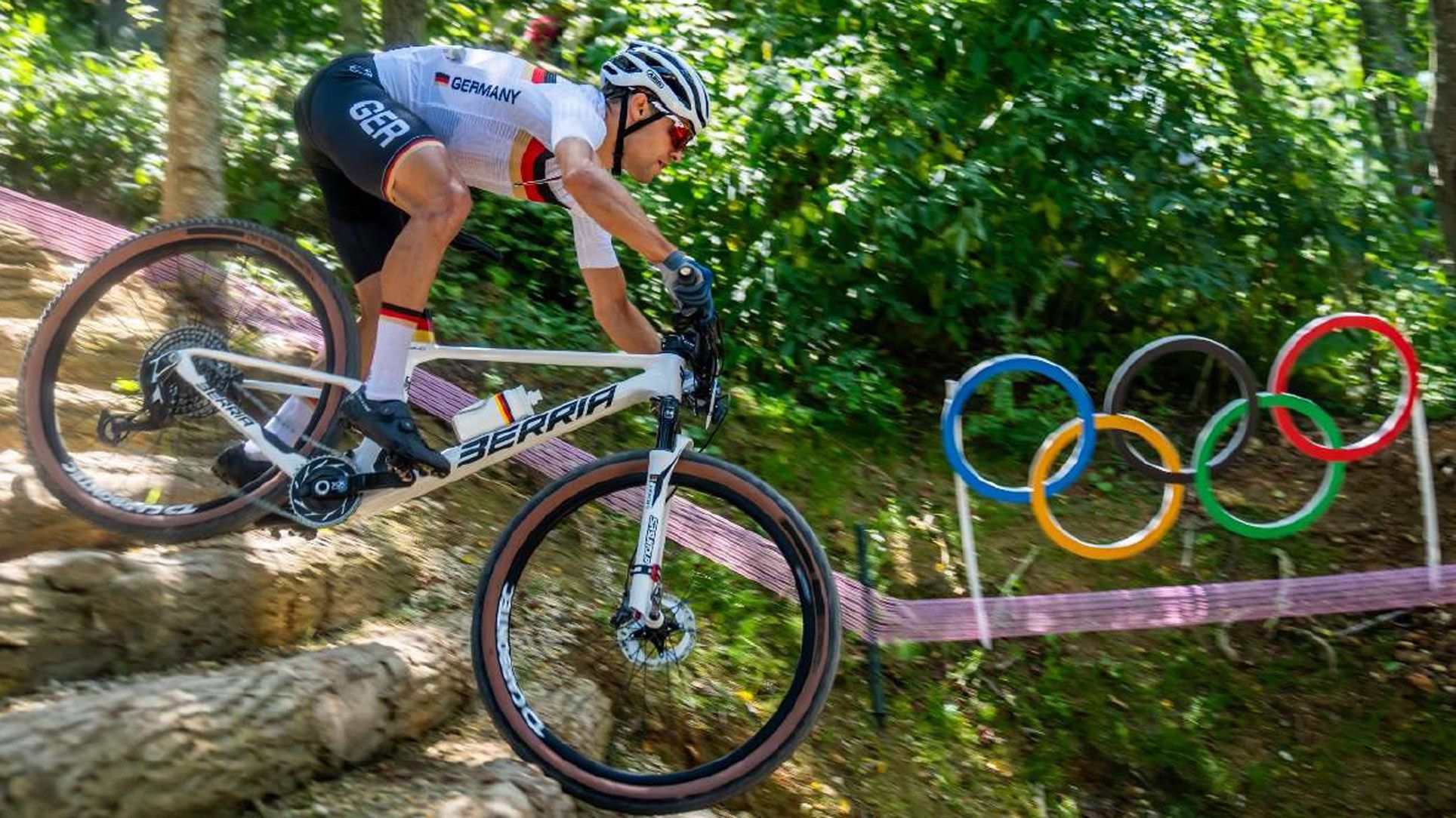 Berria Bikes Lanza el programa Local Hero para ciclistas que compitan y clubes ciclistas